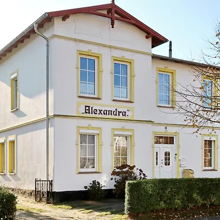 Haus Alexandra 01 *